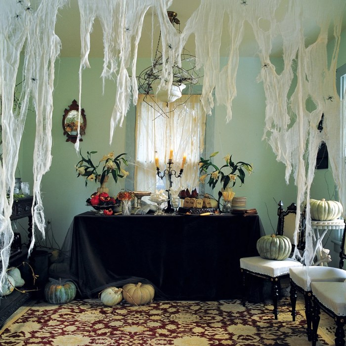 15 Creative Ways to Decorate Your Home for Halloween