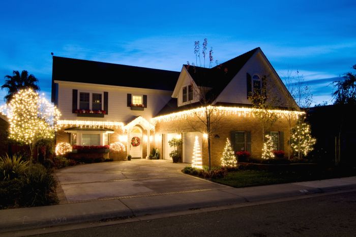 Home Exterior Christmas Lights